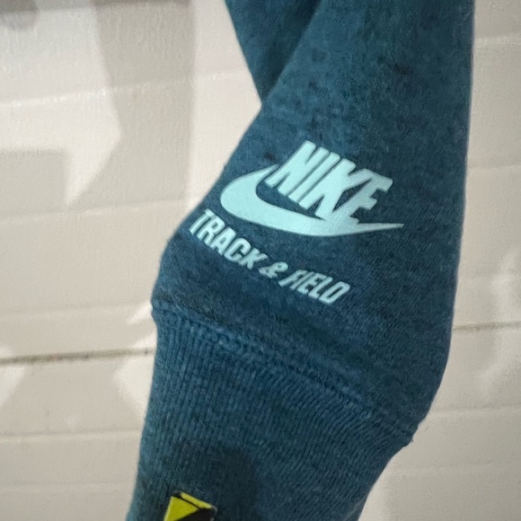 Nike track and field crop sweatshirt size XS - Picture 4 of 4